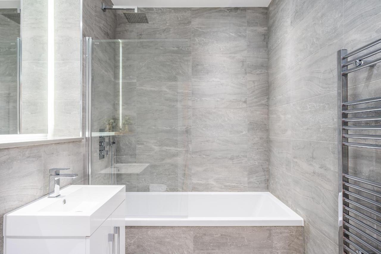 St Albans 2 Bed Luxury City Apartment, 5 Mins Walk To Train & Allocated Parking 外观 照片