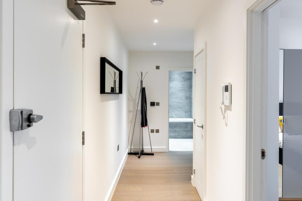 St Albans 2 Bed Luxury City Apartment, 5 Mins Walk To Train & Allocated Parking 外观 照片