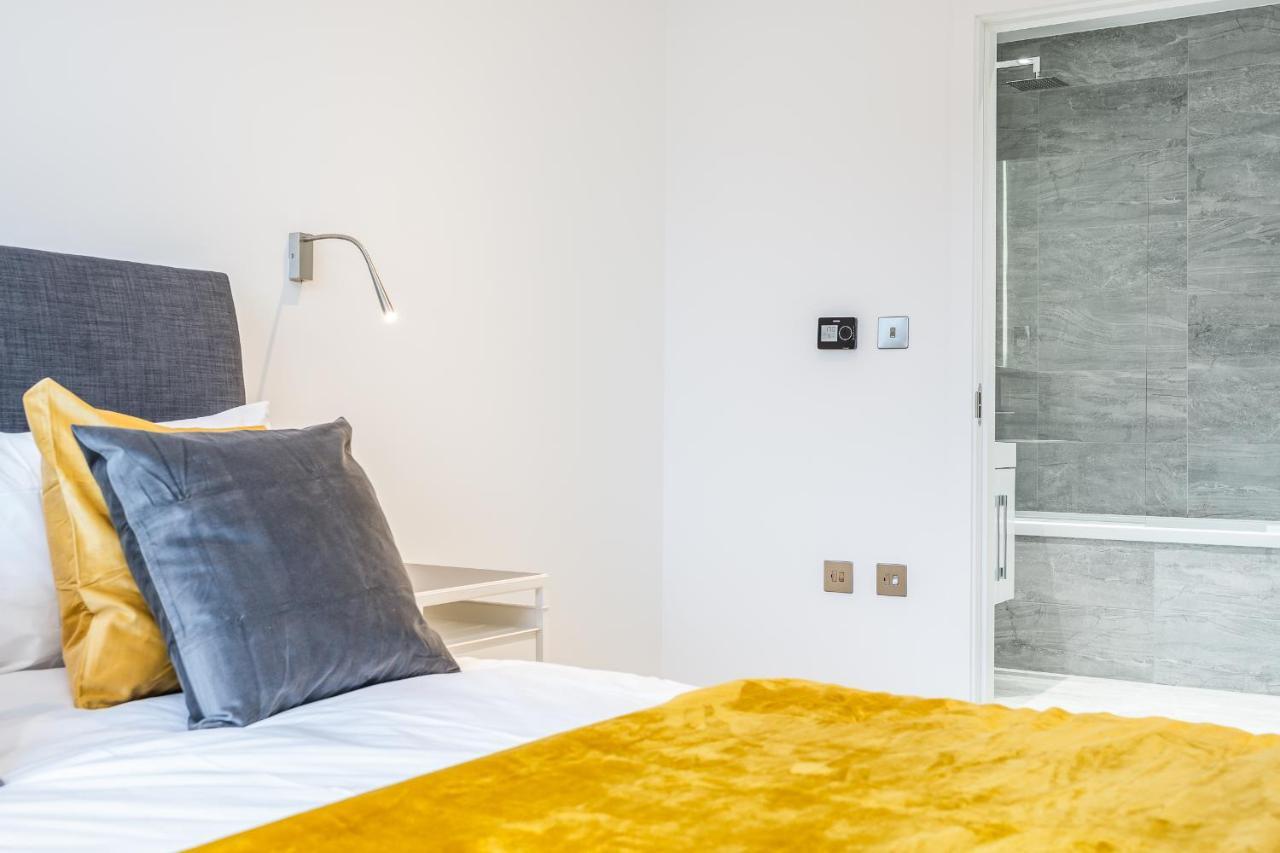 St Albans 2 Bed Luxury City Apartment, 5 Mins Walk To Train & Allocated Parking 外观 照片