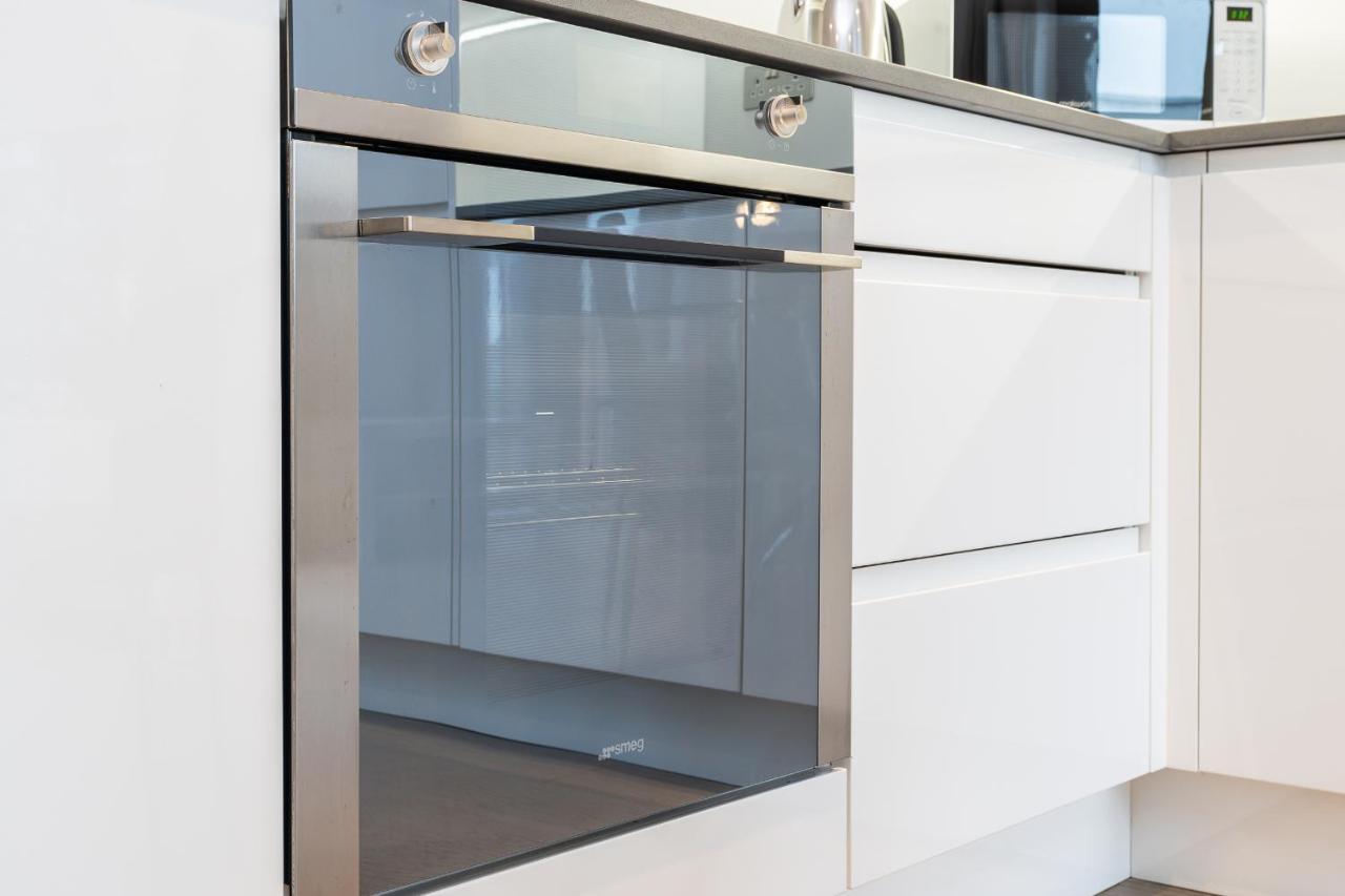 St Albans 2 Bed Luxury City Apartment, 5 Mins Walk To Train & Allocated Parking 外观 照片
